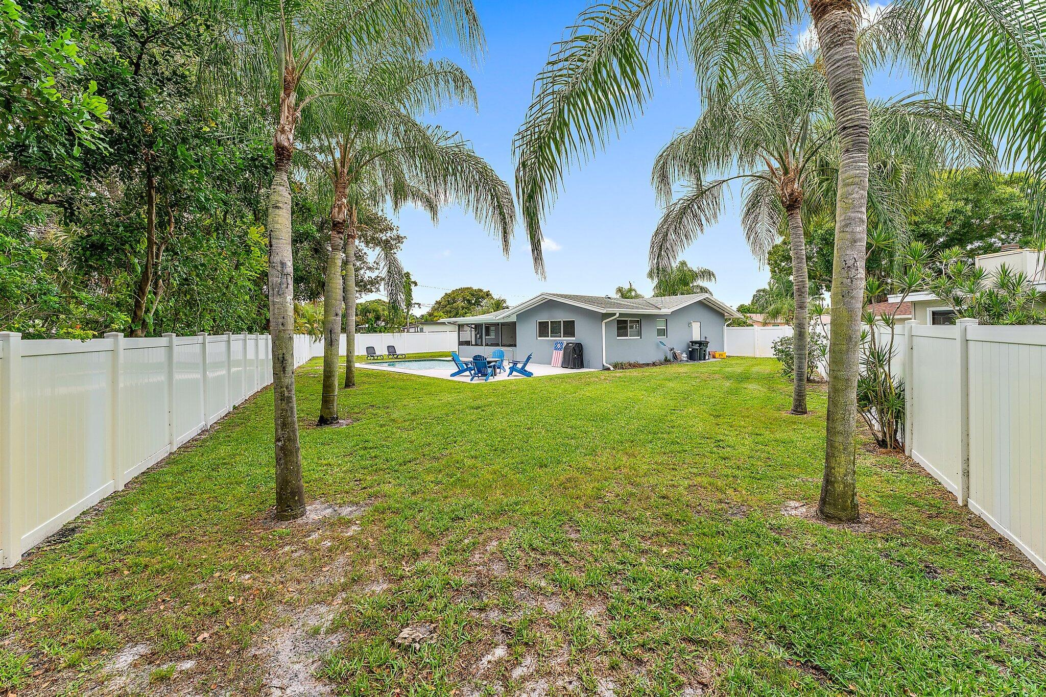 28 Ridgewood Circle Tequesta, FL 33469 - Photo 37 of 43 066-28RidgewoodCir-Jupiter-FL-SMALL