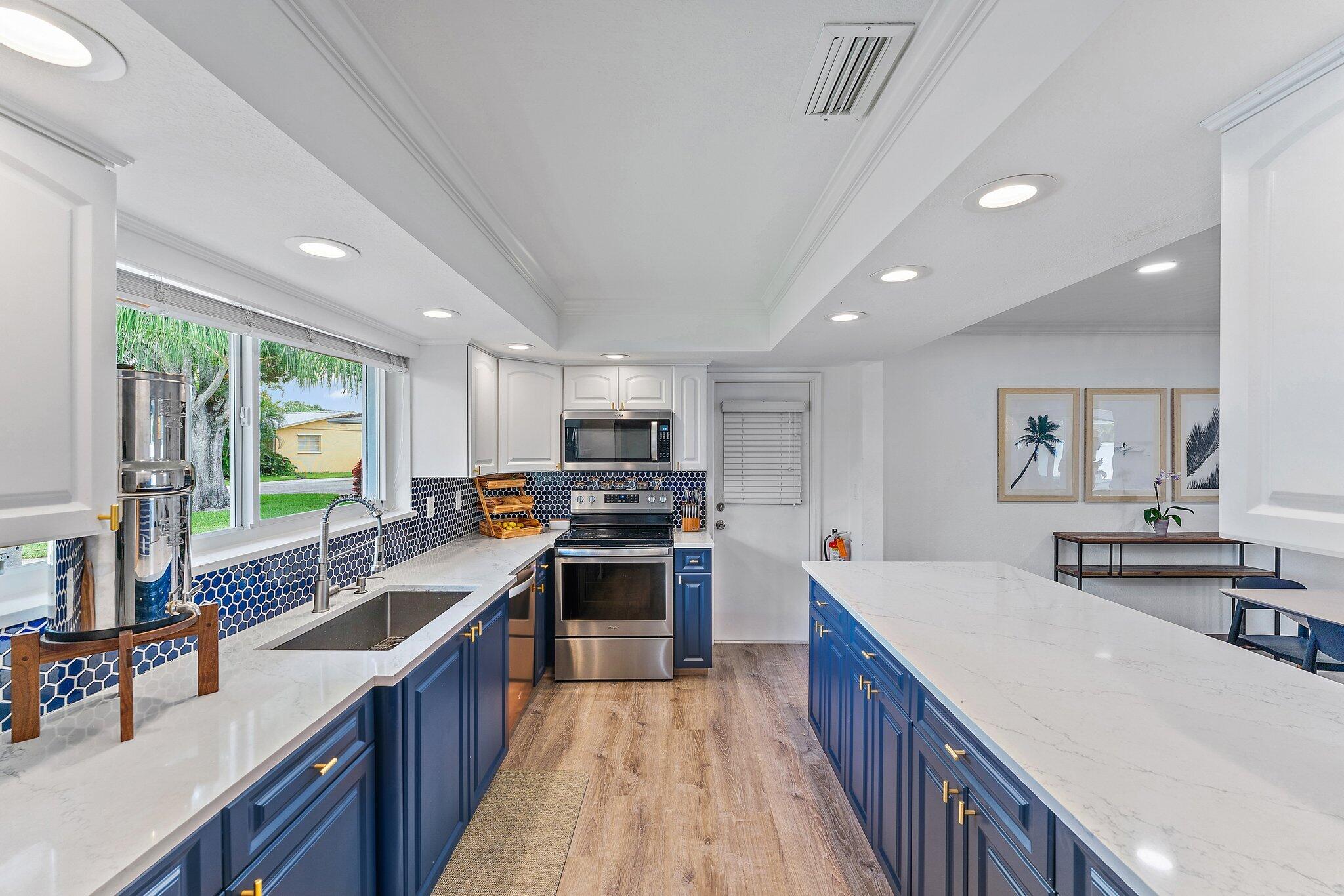 28 Ridgewood Circle Tequesta, FL 33469 - Photo 8 of 43 029-28RidgewoodCir-Jupiter-FL-SMALL