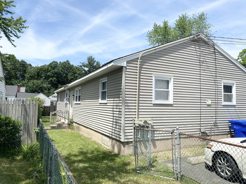 146 Gresham Street Springfield, MA 01119 - Photo 12 of 12