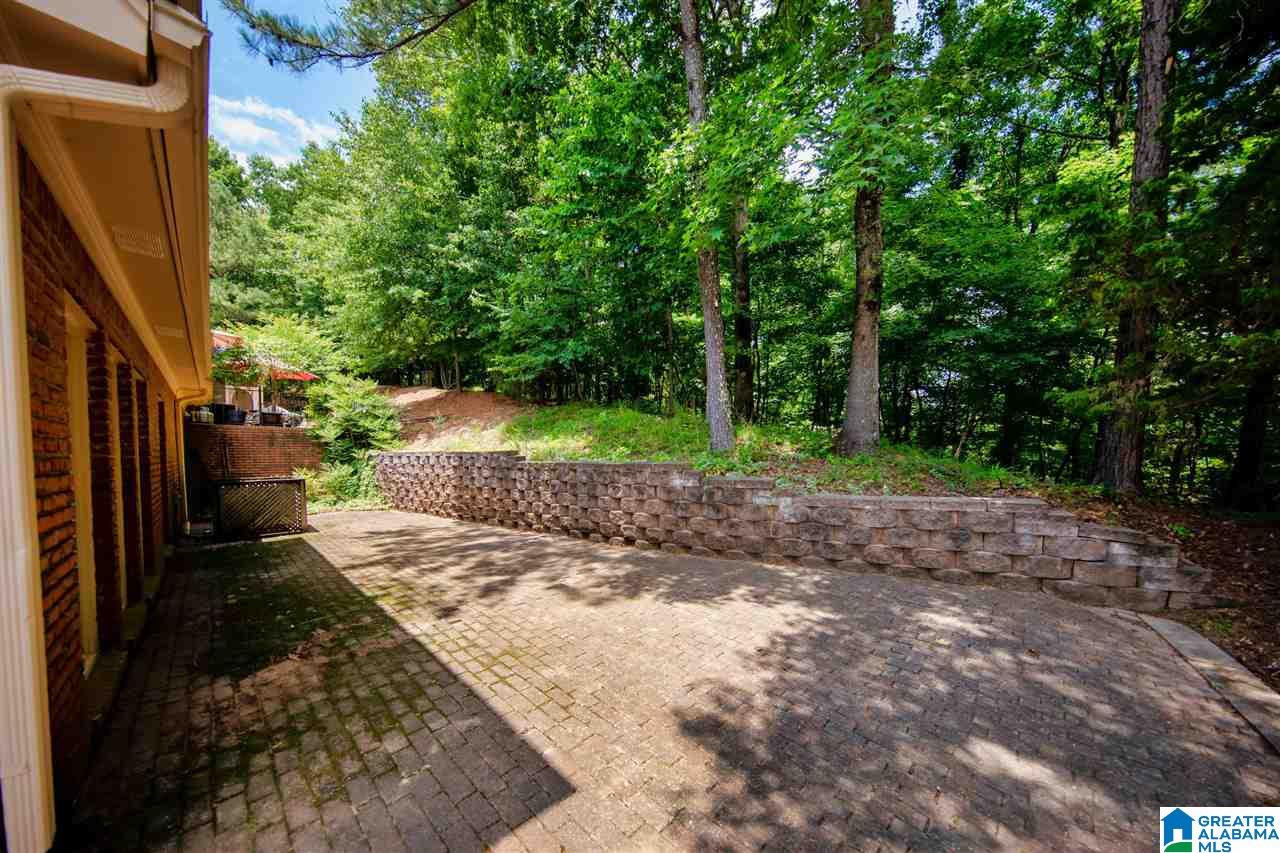 2027 Richelieu Court Birmingham, AL 35216 - Photo 11 of 41