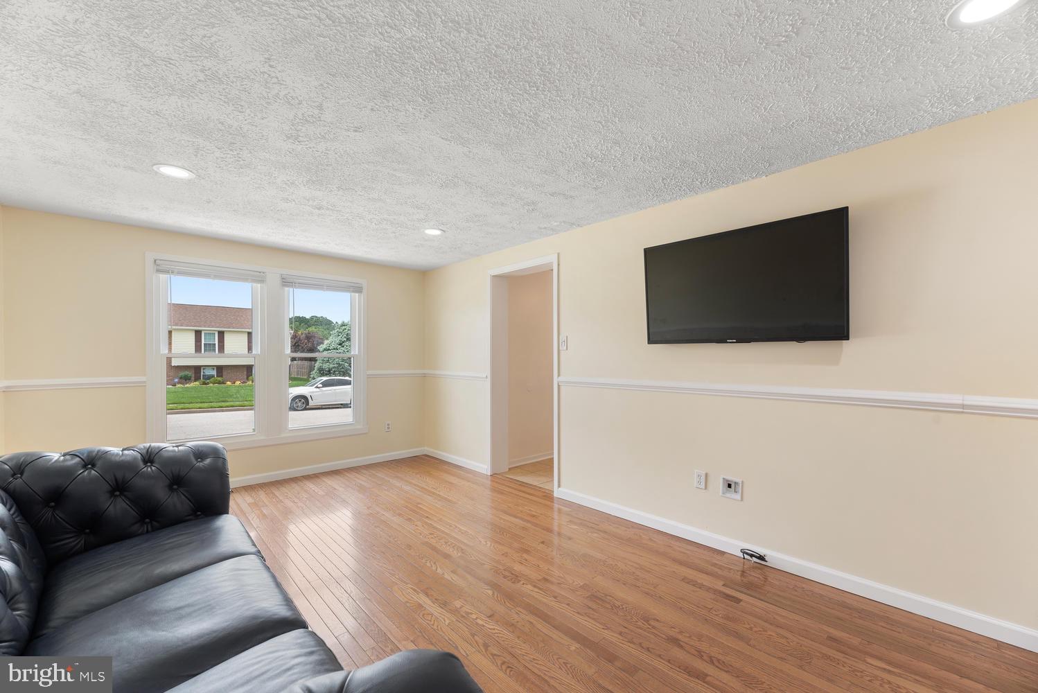 3135 Ripple Road Baltimore, MD 21244 - Photo 18 of 62