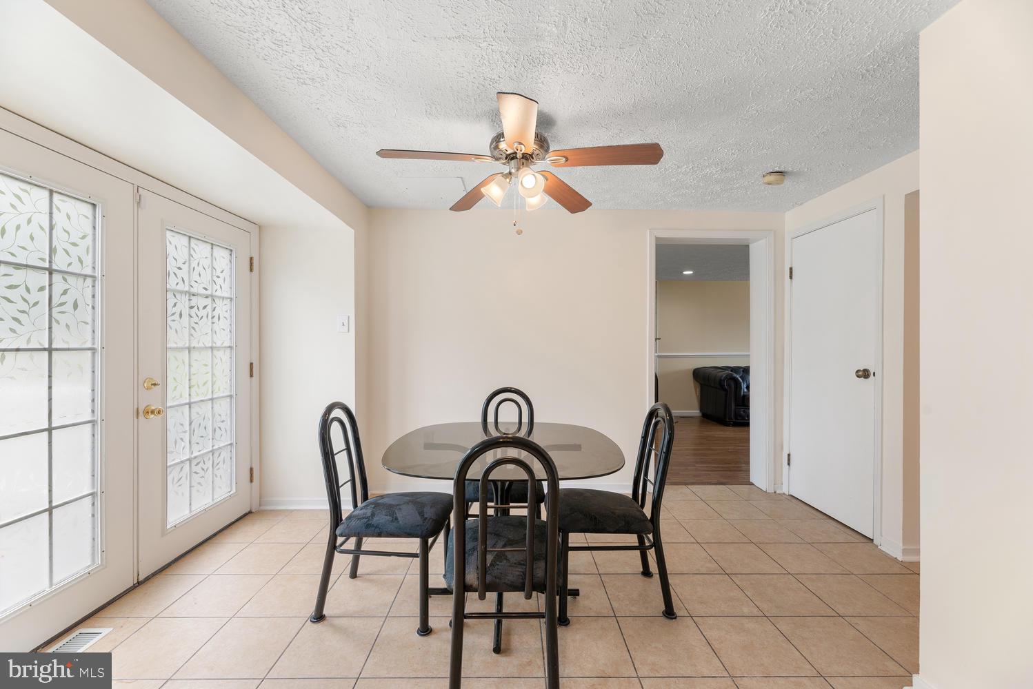 3135 Ripple Road Baltimore, MD 21244 - Photo 22 of 62 Eat-in Kitchen