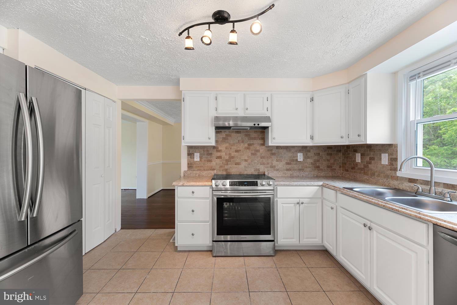 3135 Ripple Road Baltimore, MD 21244 - Photo 30 of 62