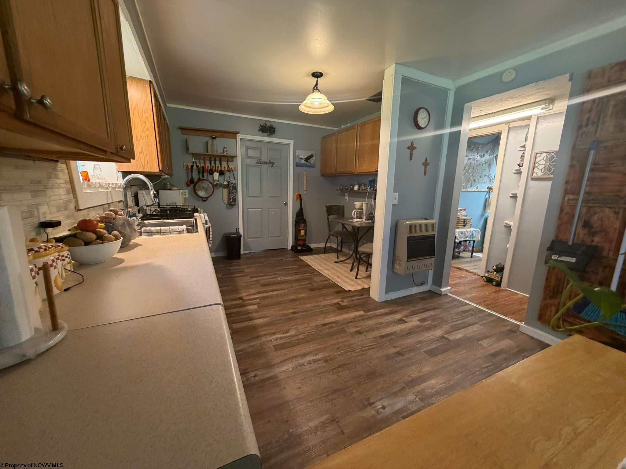 252 Gateway Road Wallace, WV 26448 - Photo 10 of 29 Gallery Image 10