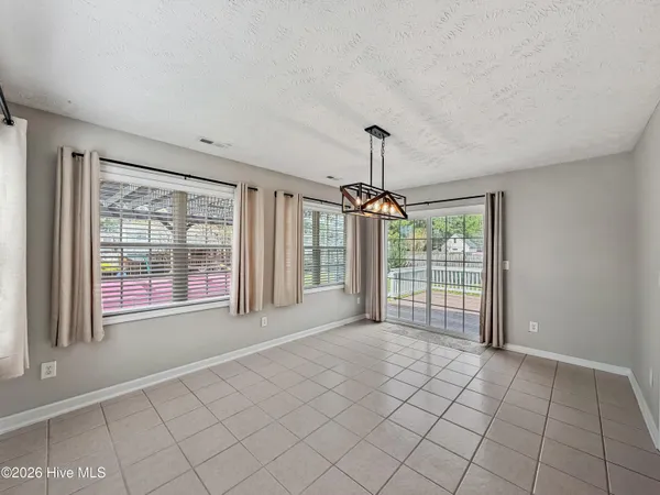 $389,900 | 120 Birdie Court, Jacksonville, NC 28540