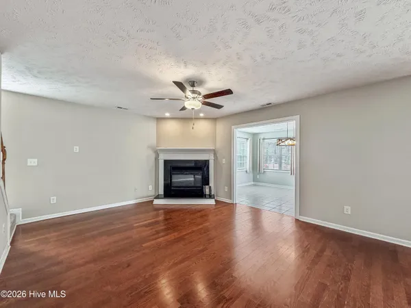$389,900 | 120 Birdie Court, Jacksonville, NC 28540