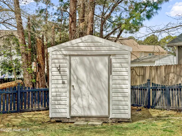 $389,900 | 120 Birdie Court, Jacksonville, NC 28540