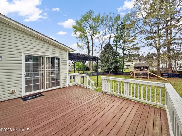 $389,900 | 120 Birdie Court, Jacksonville, NC 28540