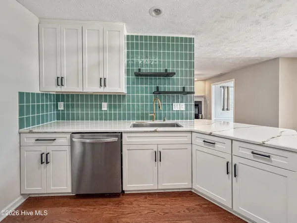 $389,900 | 120 Birdie Court, Jacksonville, NC 28540