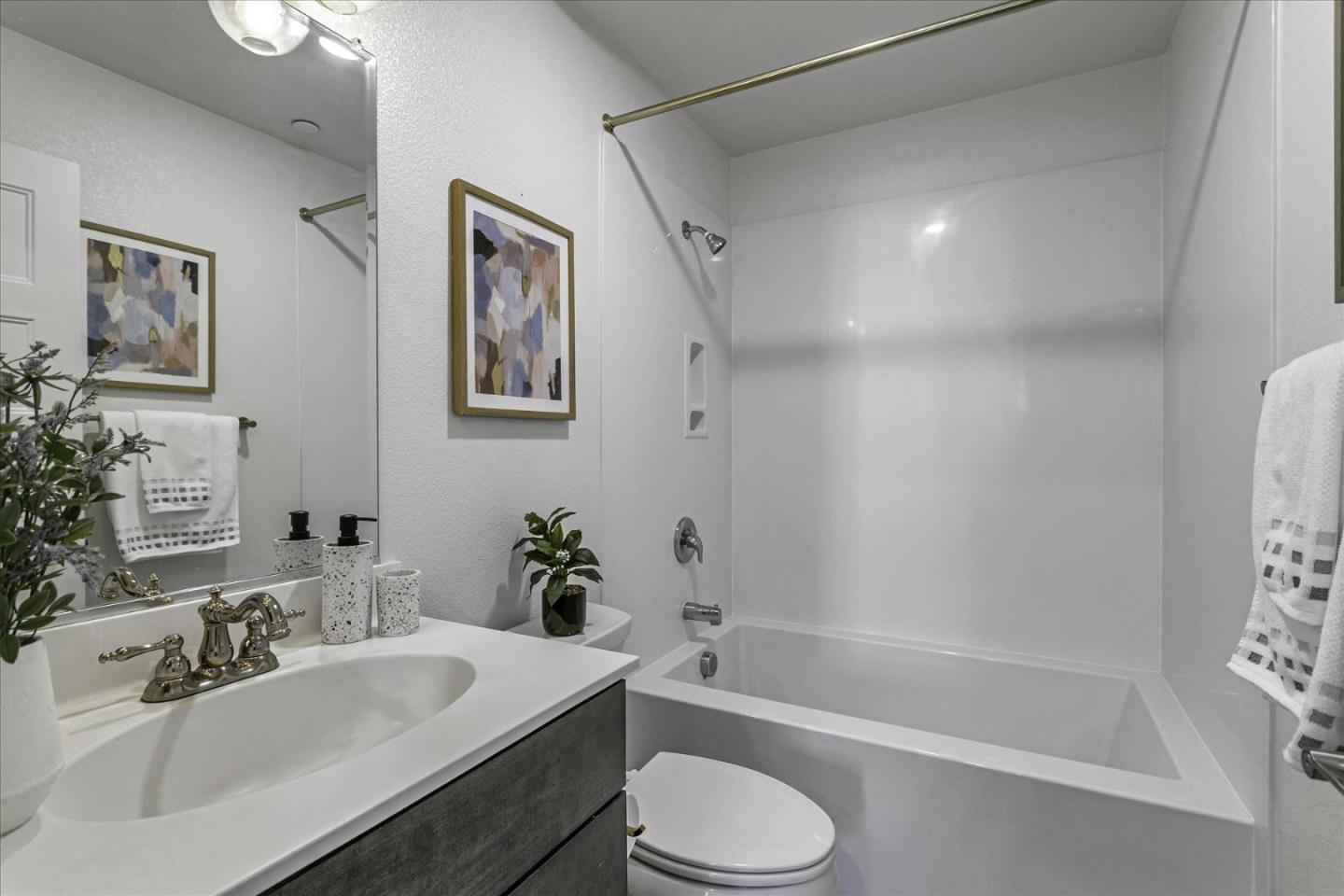 202 Agustin Narvaez Street, Unit 2 San Jose, CA 95136 - Photo 27 of 32