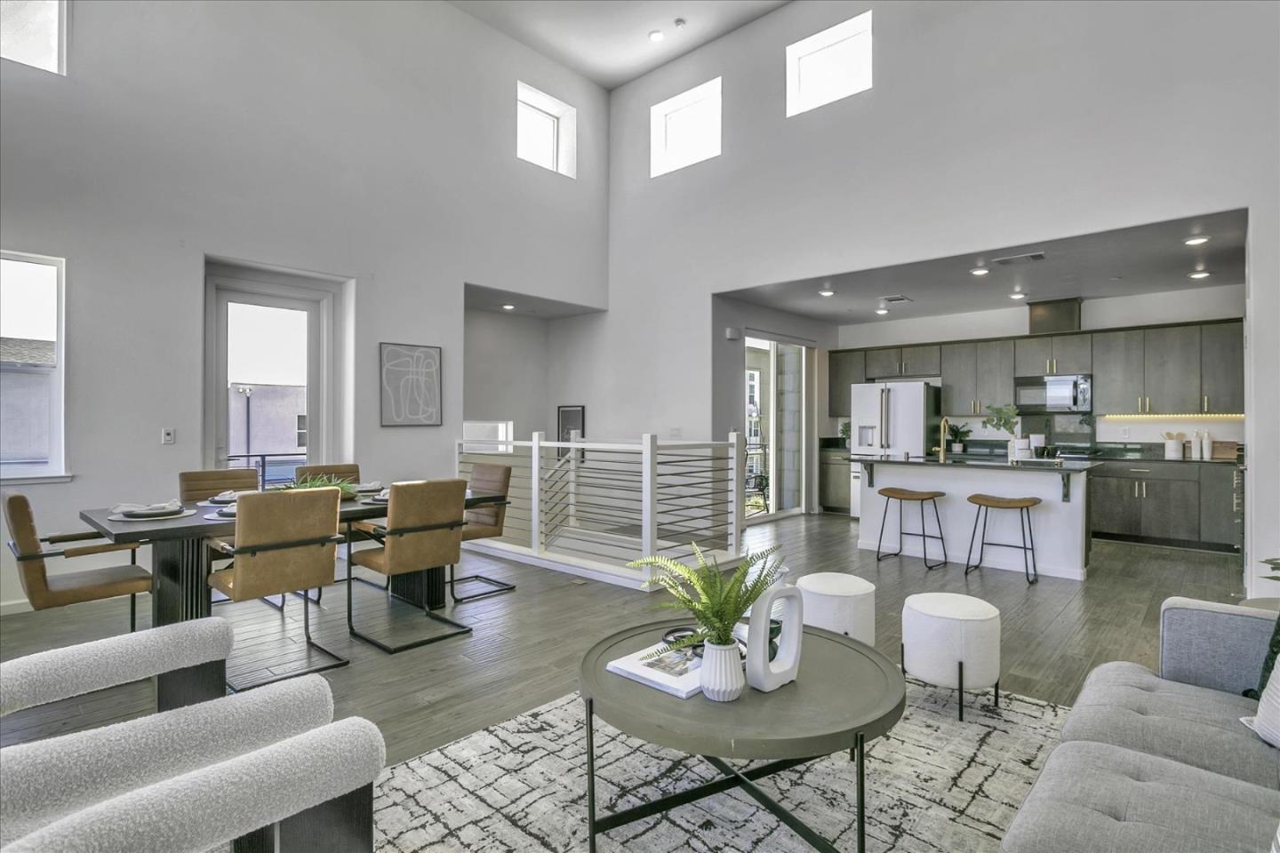 202 Agustin Narvaez Street, Unit 2 San Jose, CA 95136 - Photo 5 of 32