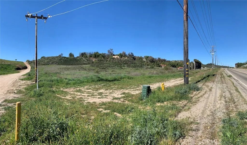 42780 India Temecula, CA 92592 - Photo 3 of 10