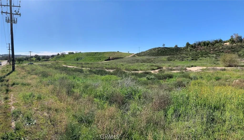 42780 India Temecula, CA 92592 - Photo 4 of 10