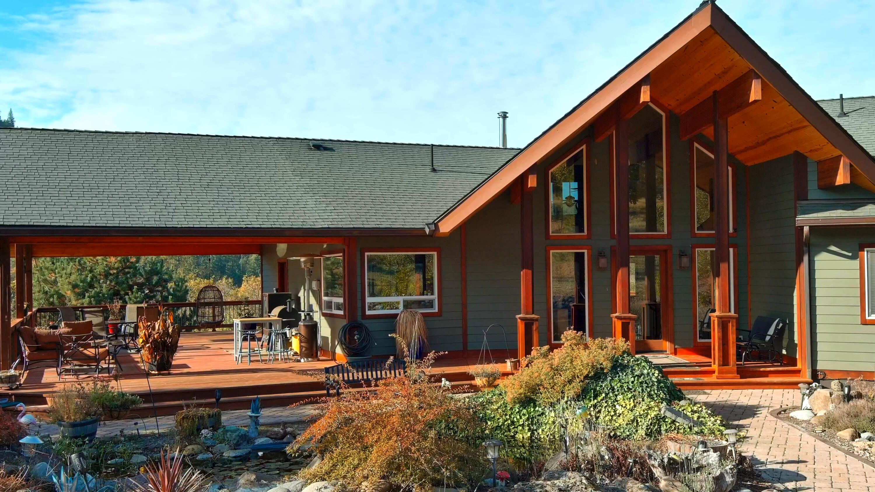 6555 East Antelope Road Eagle Point, OR 97524 - Photo 19 of 30 Twin Pines Ranch Main Entrance and Cover