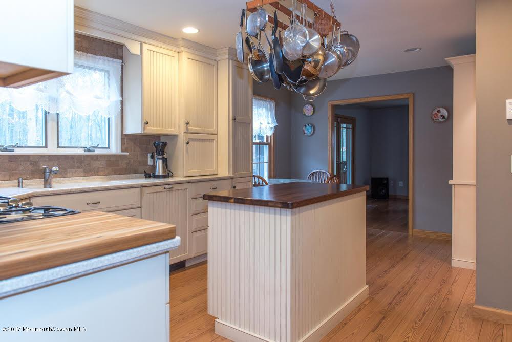 22 Millers Mill Road Cream Ridge, NJ 08514 - Photo 8 of 30 Mills Kitchen3