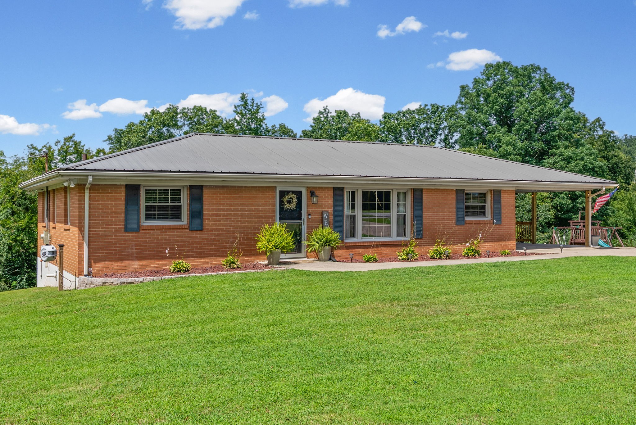 871 Center Point Road Dover, TN 37058 - Photo 2 of 30 Gallery Image 2