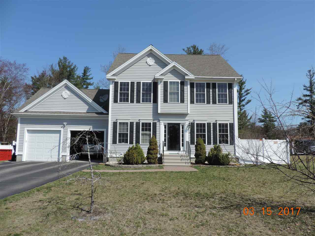 26 Pond Road Raymond, NH 03077 - Photo 1 of 40