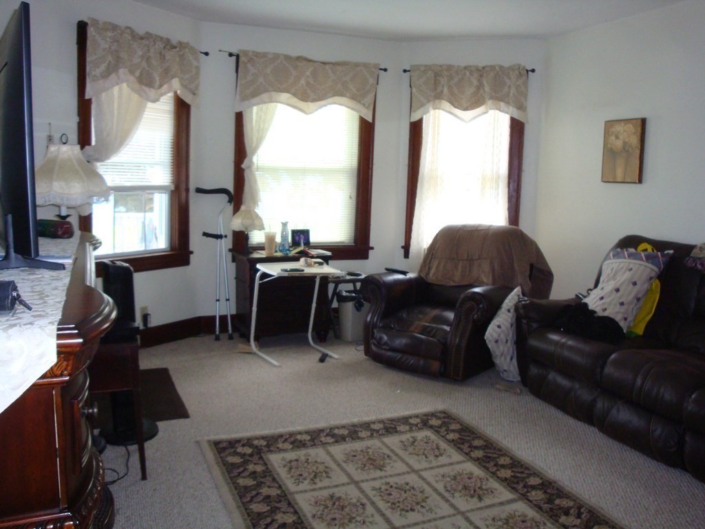 8 George Street Webster, MA 01570 - Photo 6 of 36 Gallery Image 6