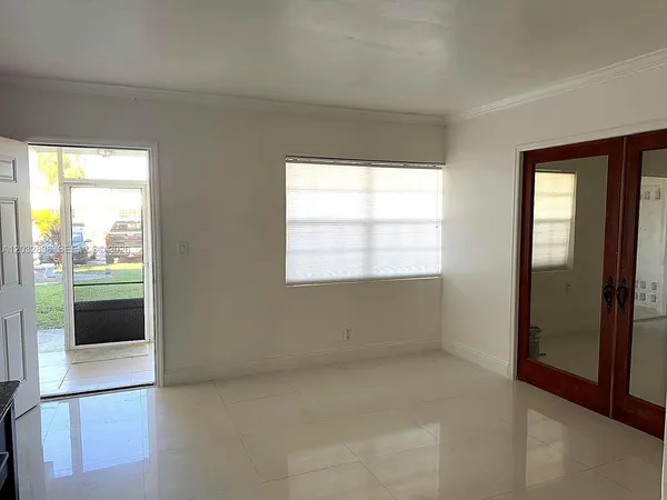 $2,200 | 1450 Northeast 170th Street, Unit 106, North Miami Beach, FL 33162