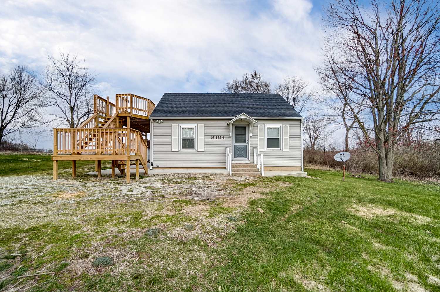 9404 Lower Huntington Road Fort Wayne, IN 46809 - Photo 2 of 36