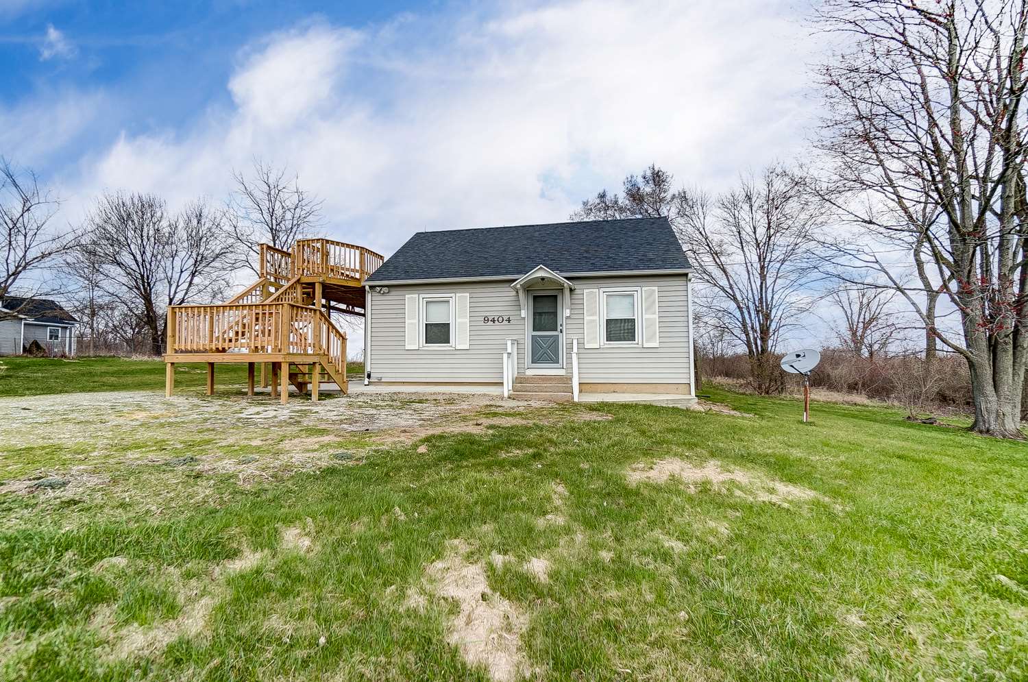 9404 Lower Huntington Road Fort Wayne, IN 46809 - Photo 3 of 36