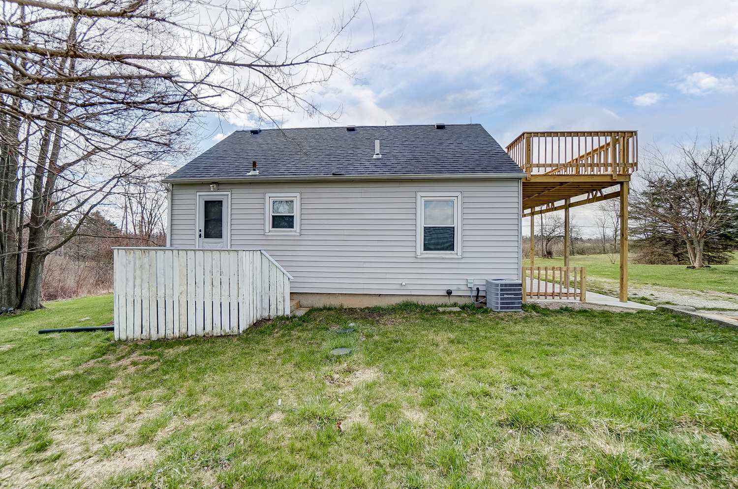 9404 Lower Huntington Road Fort Wayne, IN 46809 - Photo 27 of 36