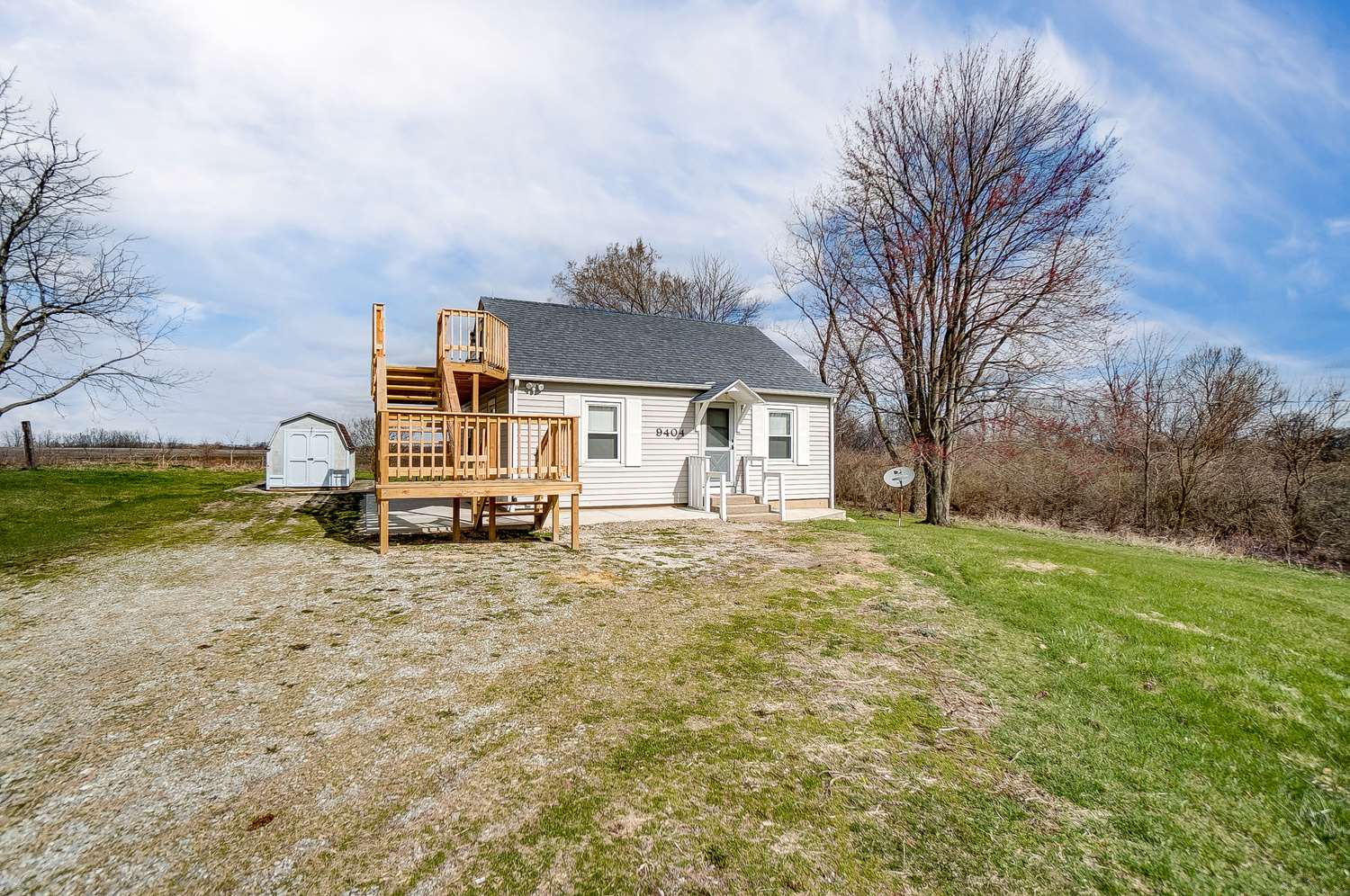 9404 Lower Huntington Road Fort Wayne, IN 46809 - Photo 5 of 36