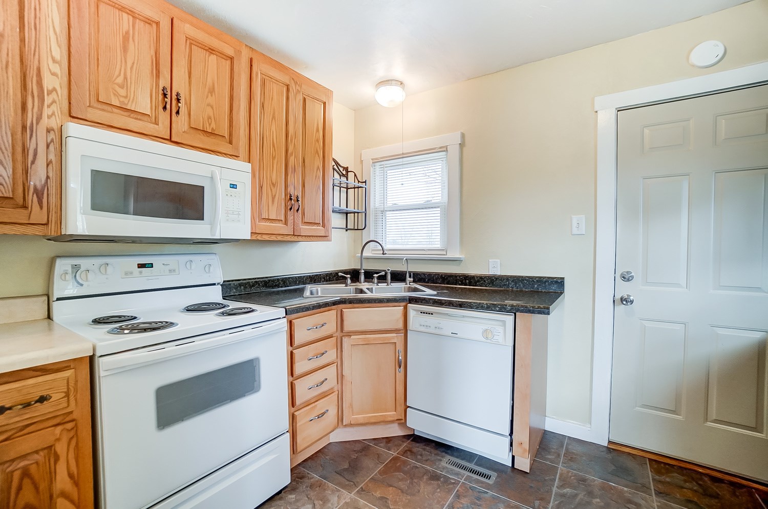 9404 Lower Huntington Road Fort Wayne, IN 46809 - Photo 9 of 36