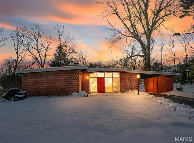 $525,000 | 2402 St Giles Road, St. Louis, MO 63122