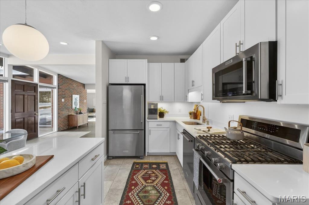 2402 St Giles Road St. Louis, MO 63122 - Photo 17 of 42