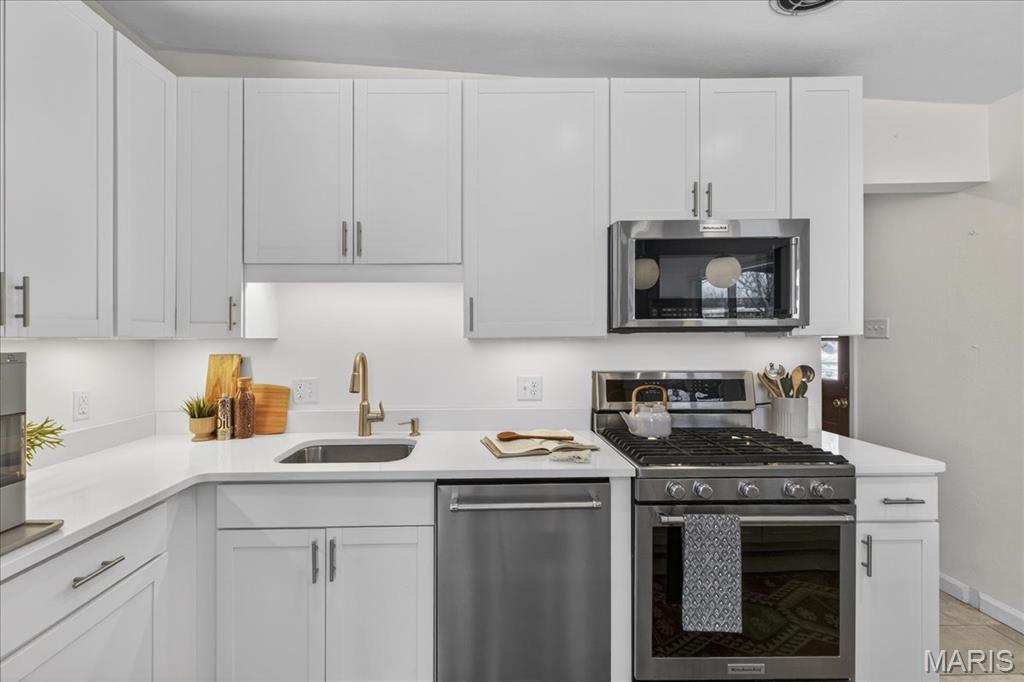 2402 St Giles Road St. Louis, MO 63122 - Photo 19 of 42