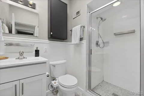 $525,000 | 2402 St Giles Road, St. Louis, MO 63122