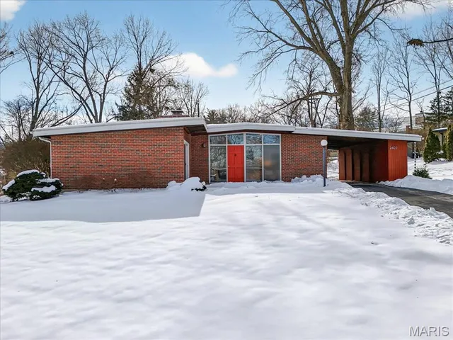 $525,000 | 2402 St Giles Road, St. Louis, MO 63122