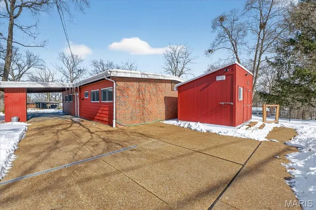 $525,000 | 2402 St Giles Road, St. Louis, MO 63122