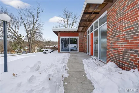 $525,000 | 2402 St Giles Road, St. Louis, MO 63122