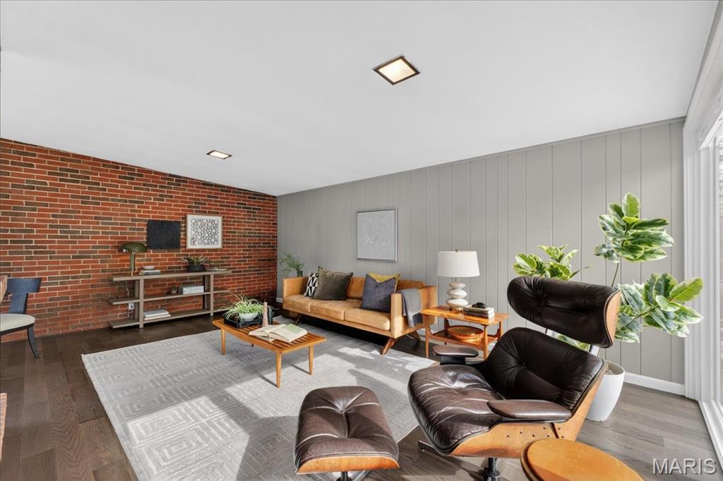 2402 St Giles Road St. Louis, MO 63122 - Photo 6 of 42