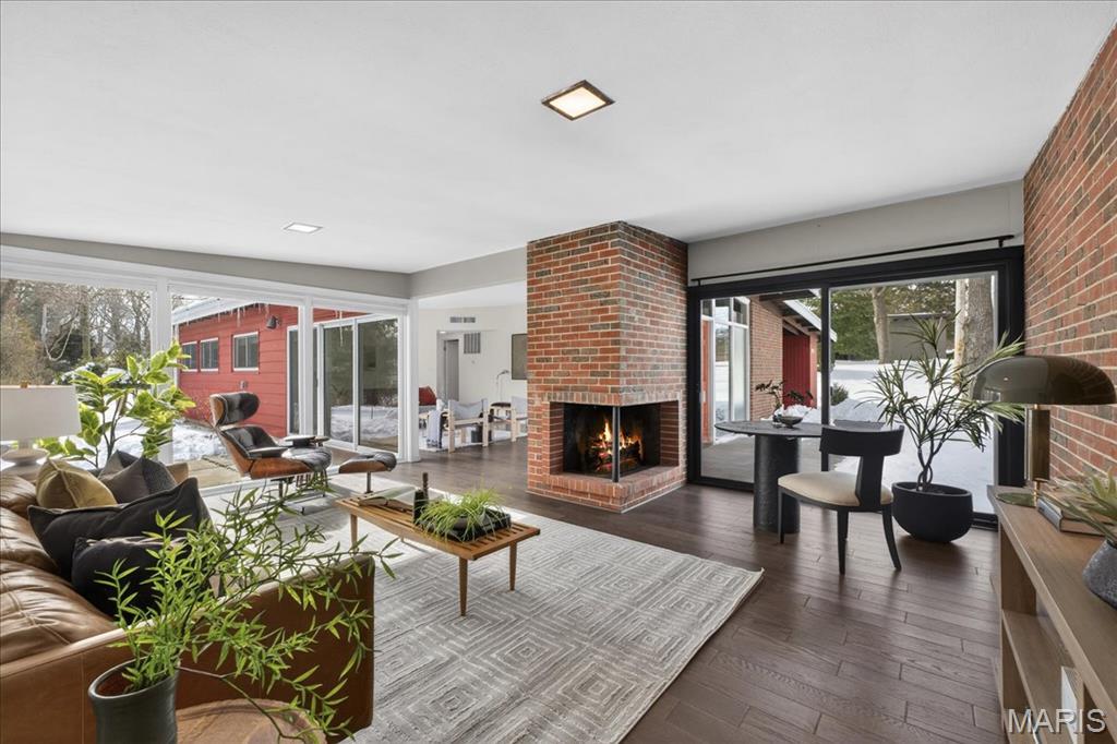 2402 St Giles Road St. Louis, MO 63122 - Photo 8 of 42