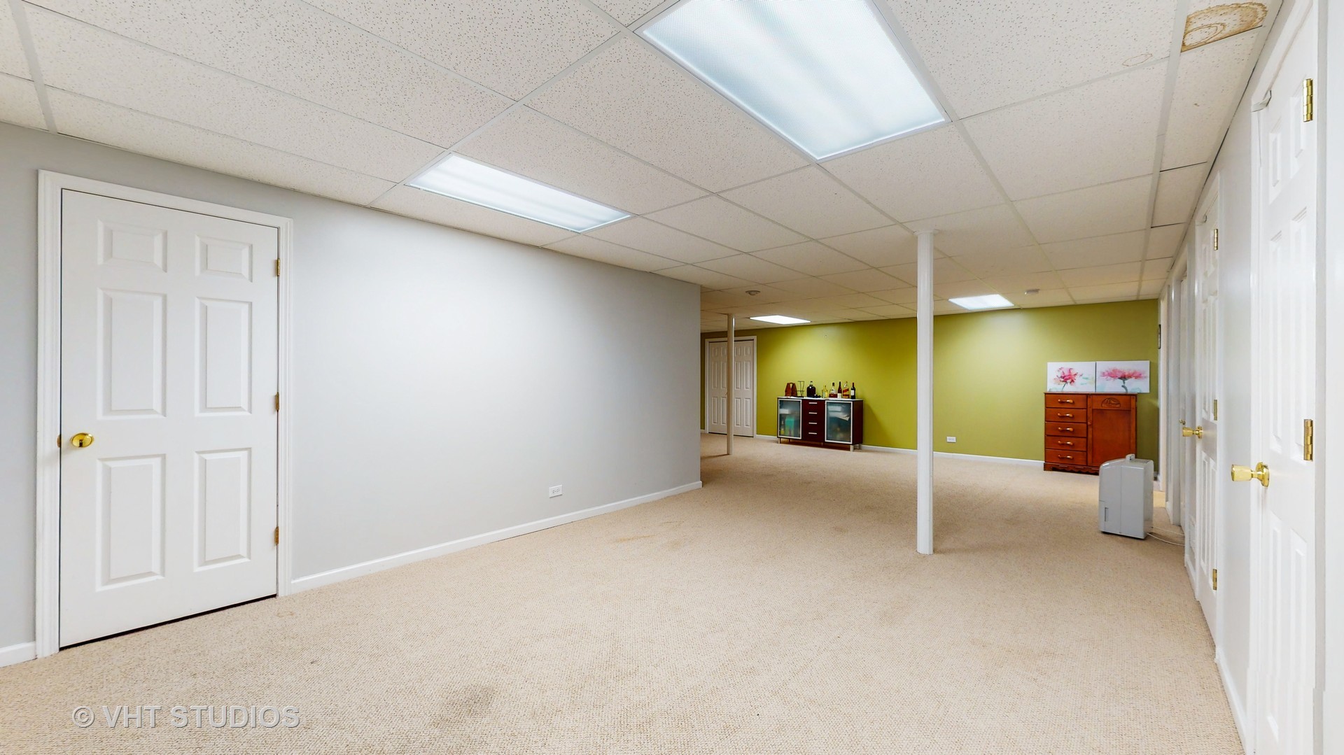 305 Saddle Lane Fox River Grove, IL 60021 - Photo 46 of 55 an empty room with windows