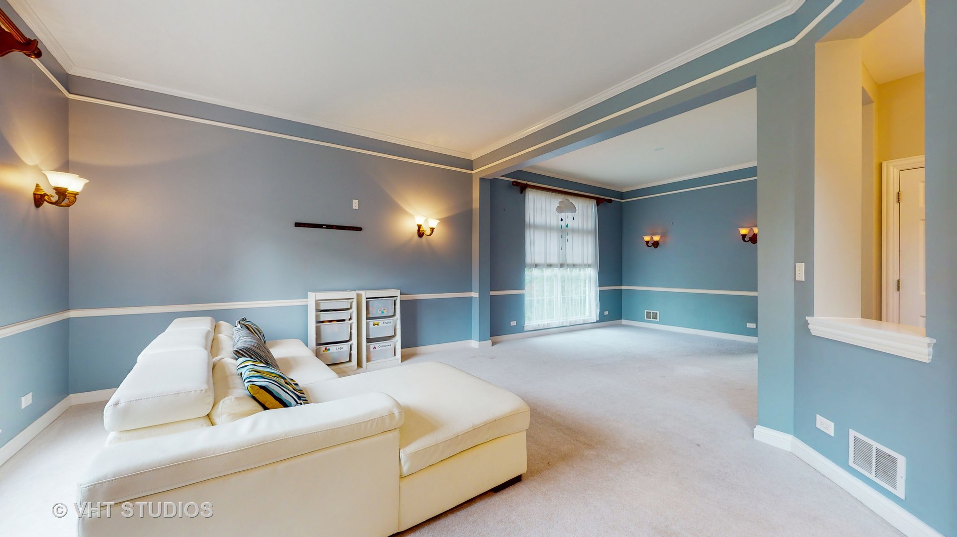 305 Saddle Lane Fox River Grove, IL 60021 - Photo 7 of 55 a living room with furniture and a window