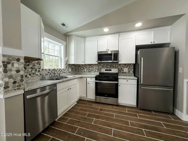 $1,950 | 133 Corinth Drive, New Bern, NC 28562