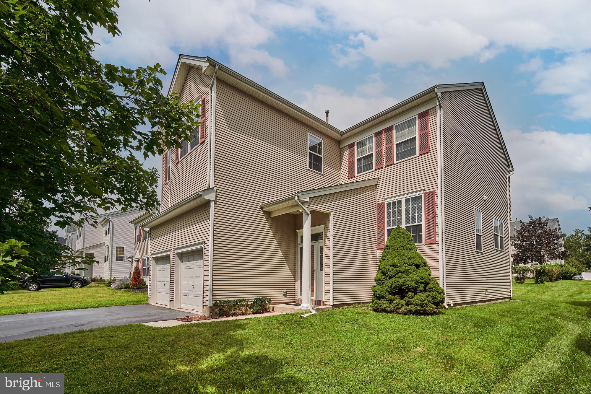 18 Coburn Road Pennington, NJ 08534 - Photo 2 of 40