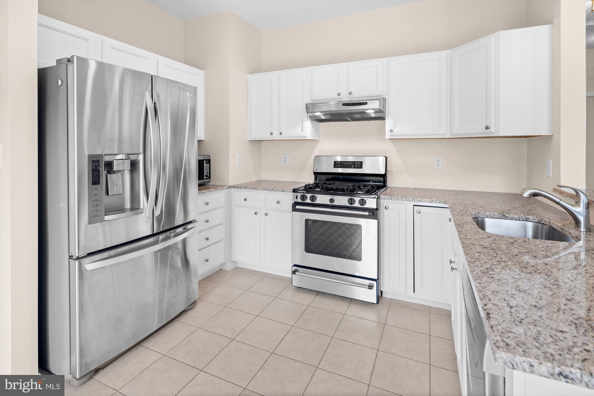 18 Coburn Road Pennington, NJ 08534 - Photo 11 of 40