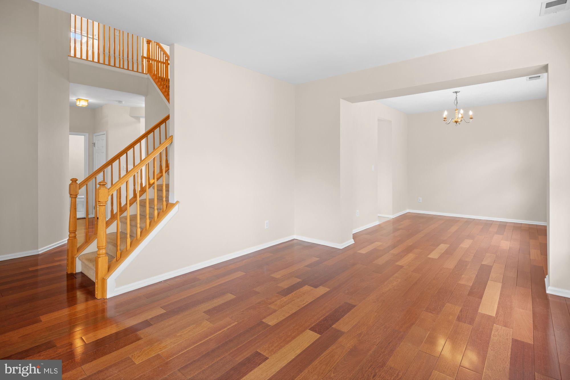 18 Coburn Road Pennington, NJ 08534 - Photo 4 of 40