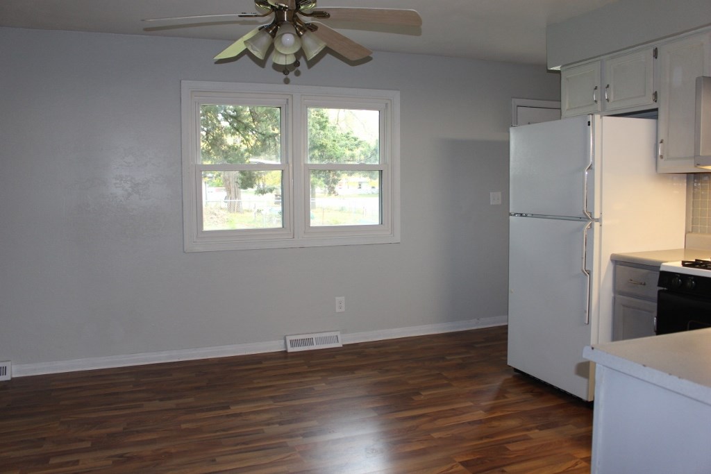 8205 Mildred Road Machesney Park, IL 61115 - Photo 3 of 20 Gallery Image 3