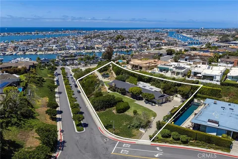 $9,950,000 | 525 El Paseo Drive, Corona del Mar, CA 92625