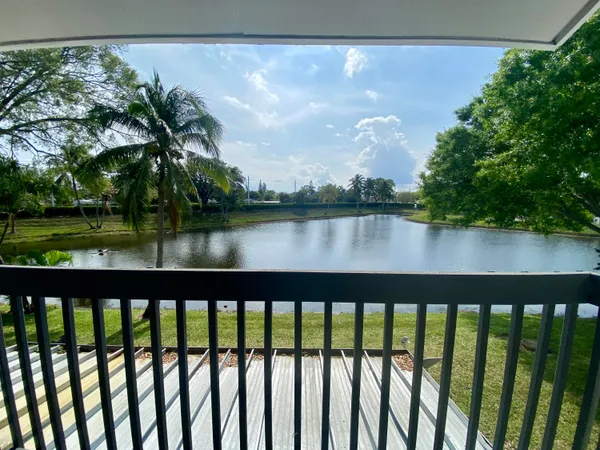 $2,200 | 4104 Inlet Circle, Unit 4104, Greenacres, FL 33463