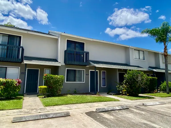 $2,200 | 4104 Inlet Circle, Unit 4104, Greenacres, FL 33463