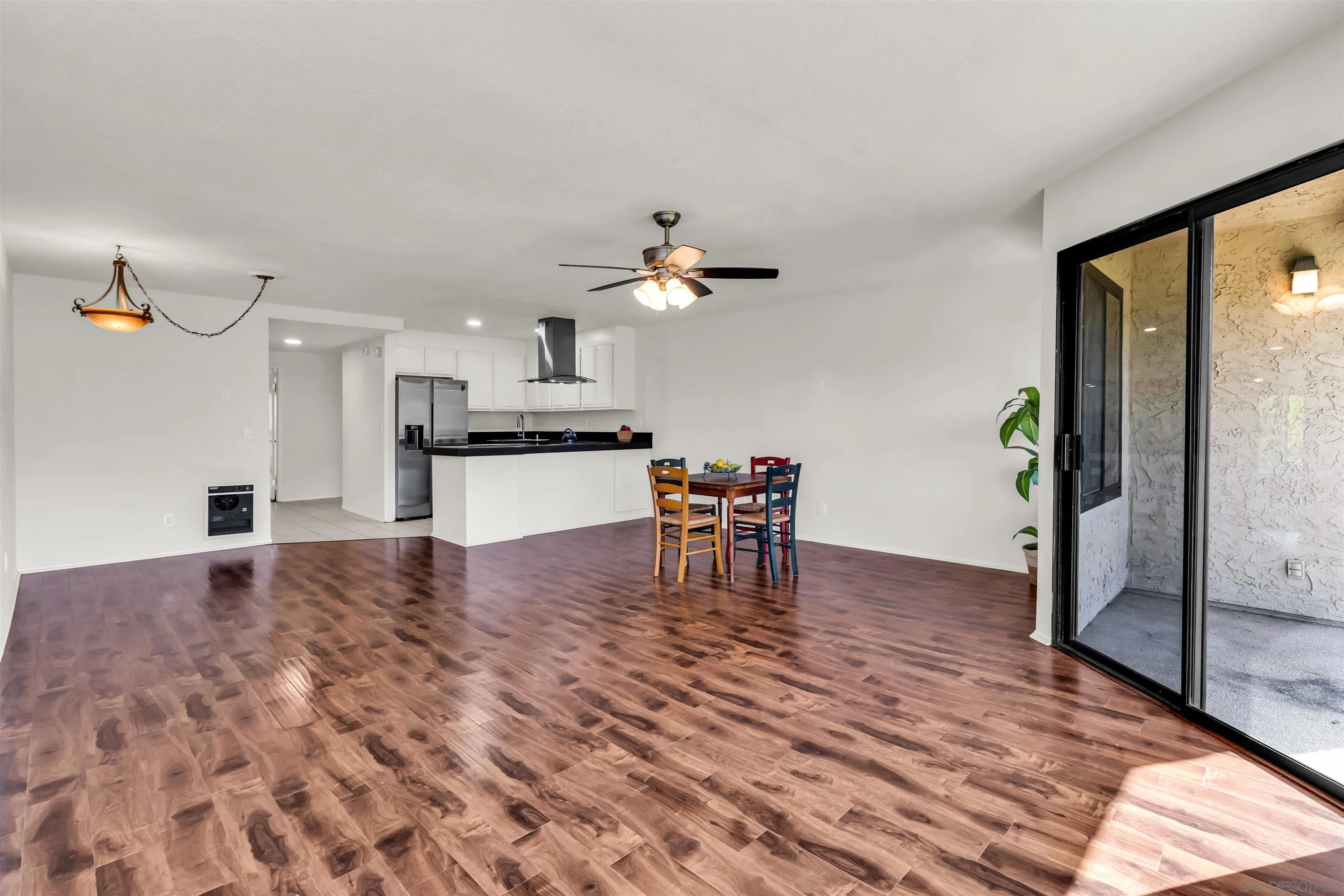 2507 Navarra Drive, Unit 202 Carlsbad, CA 92009 - Photo 11 of 38