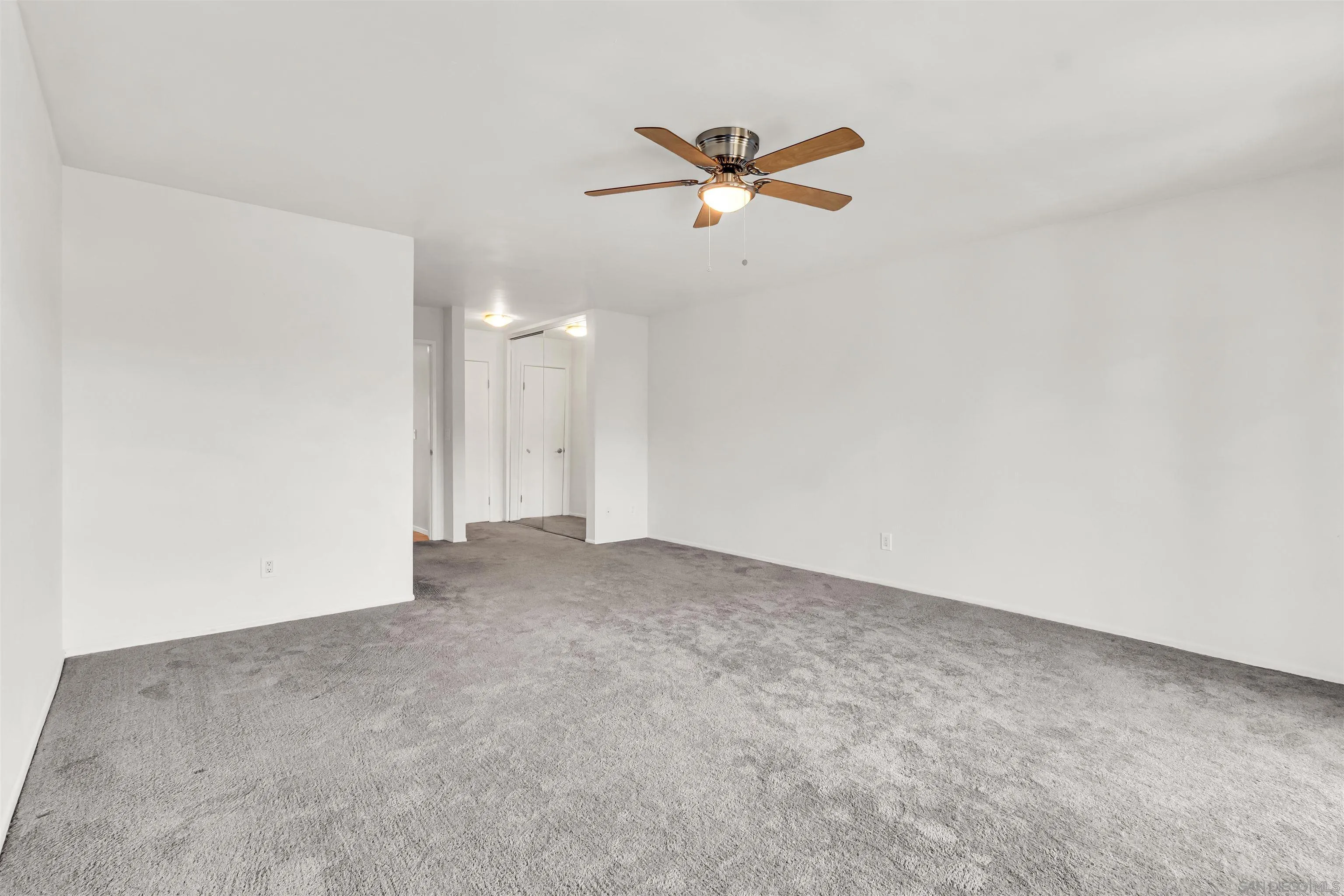 2507 Navarra Drive, Unit 202 Carlsbad, CA 92009 - Photo 17 of 38