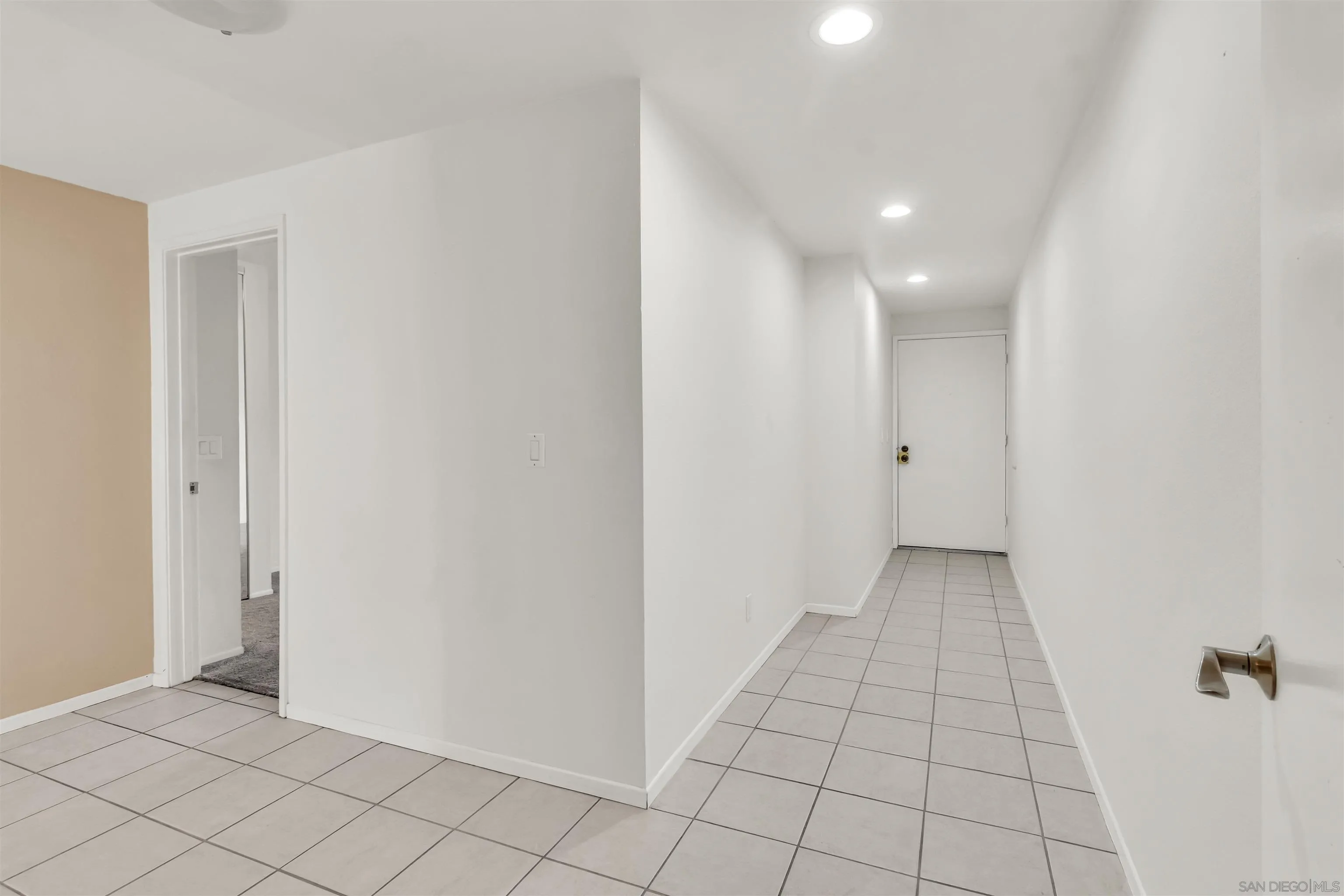 2507 Navarra Drive, Unit 202 Carlsbad, CA 92009 - Photo 19 of 38